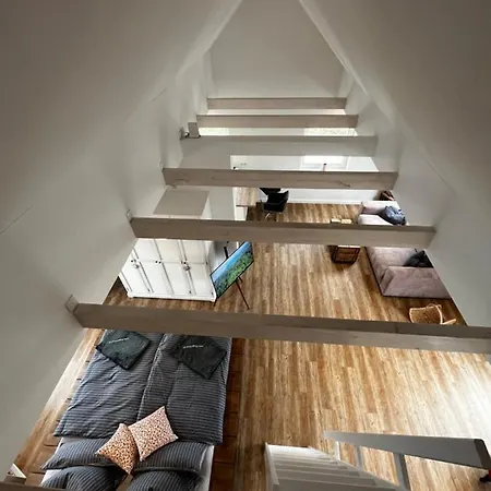 Muggelhuus Loft Mit Elbdeichblick Im Alten Land Und Mit Wallbox דירה *